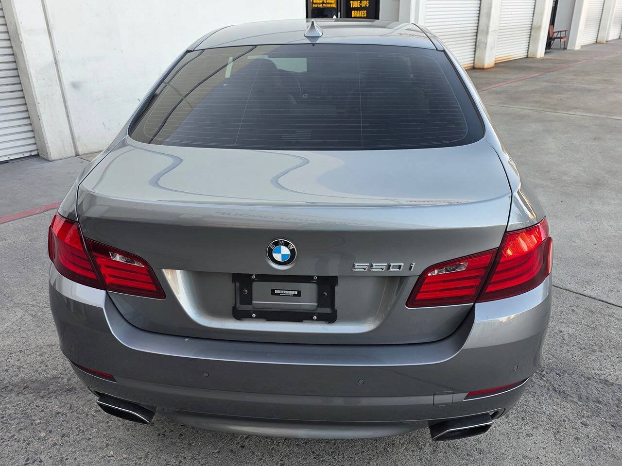Used 2012 BMW 550i Sedan RWD image 10