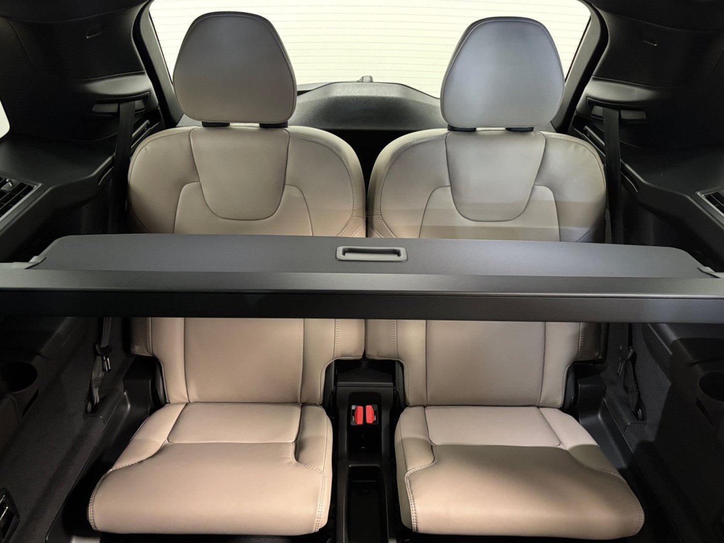 New 2026 Volvo XC90 T8 Ultra w/ Protection Package AWD/4WD image 30