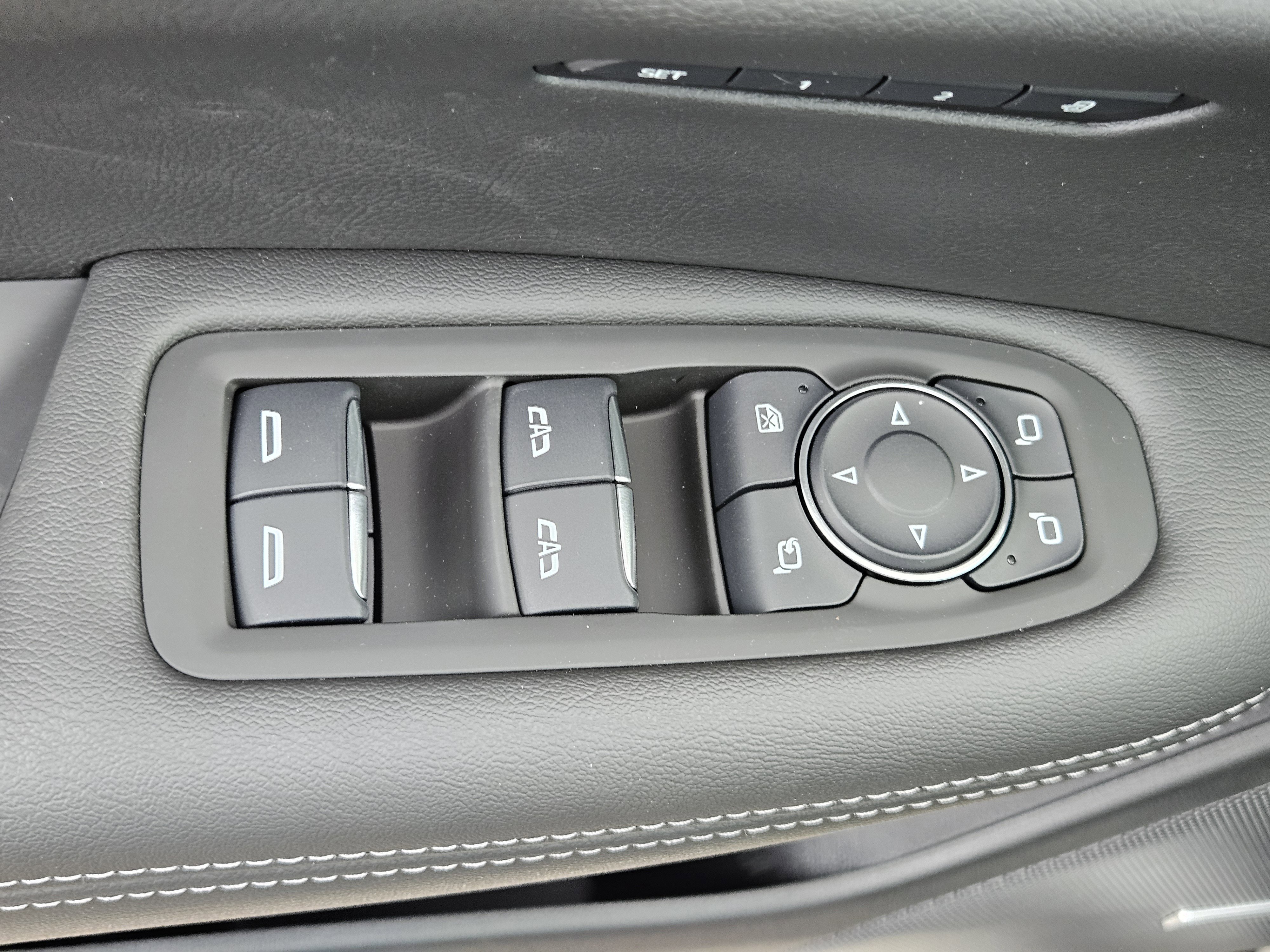 New 2025 Cadillac XT6 Premium Luxury w/ Technology Package FWD image 21