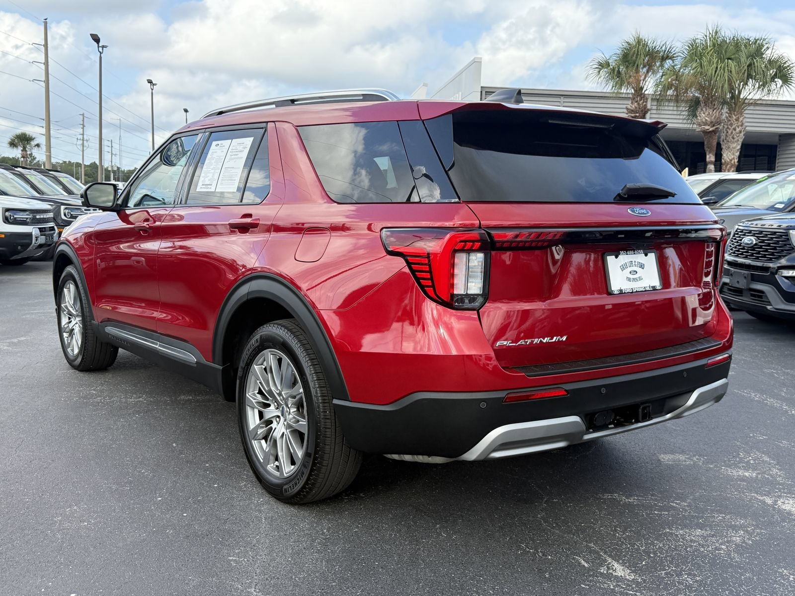 Certified 2025 Ford Explorer Platinum RWD image 6