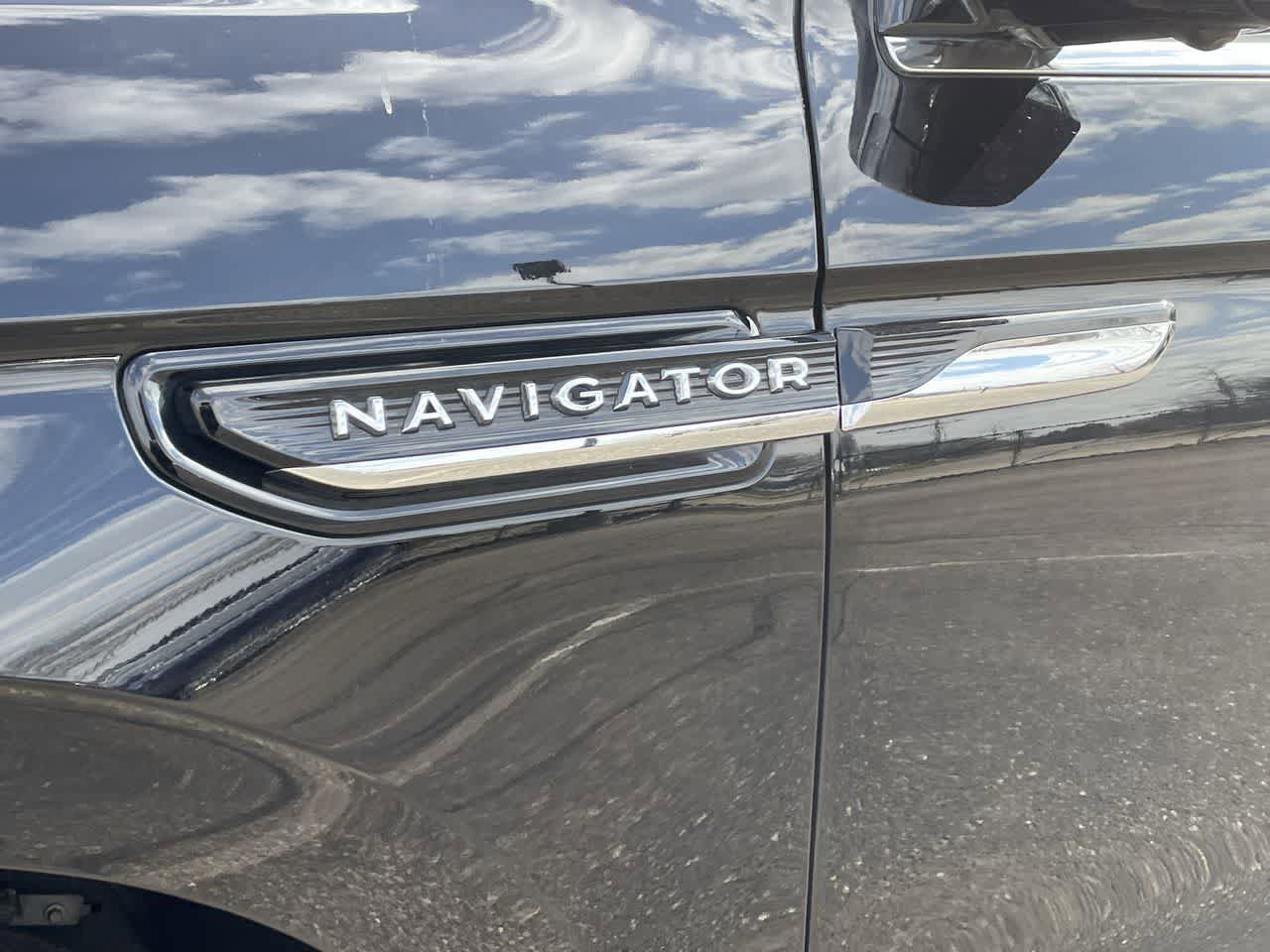 Used 2024 Lincoln Navigator L Reserve image 41