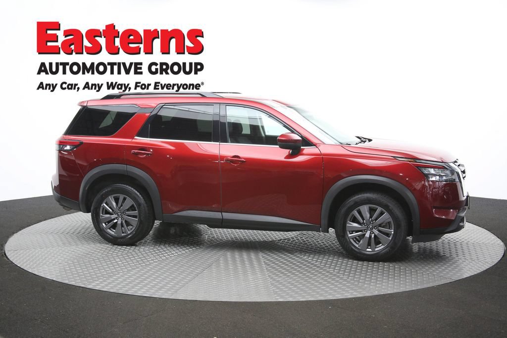 Used 2025 Nissan Pathfinder SV FWD image 46