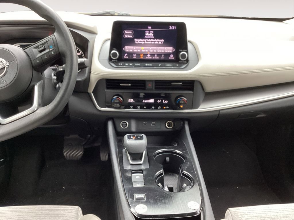 Used 2023 Nissan Rogue SV image 11