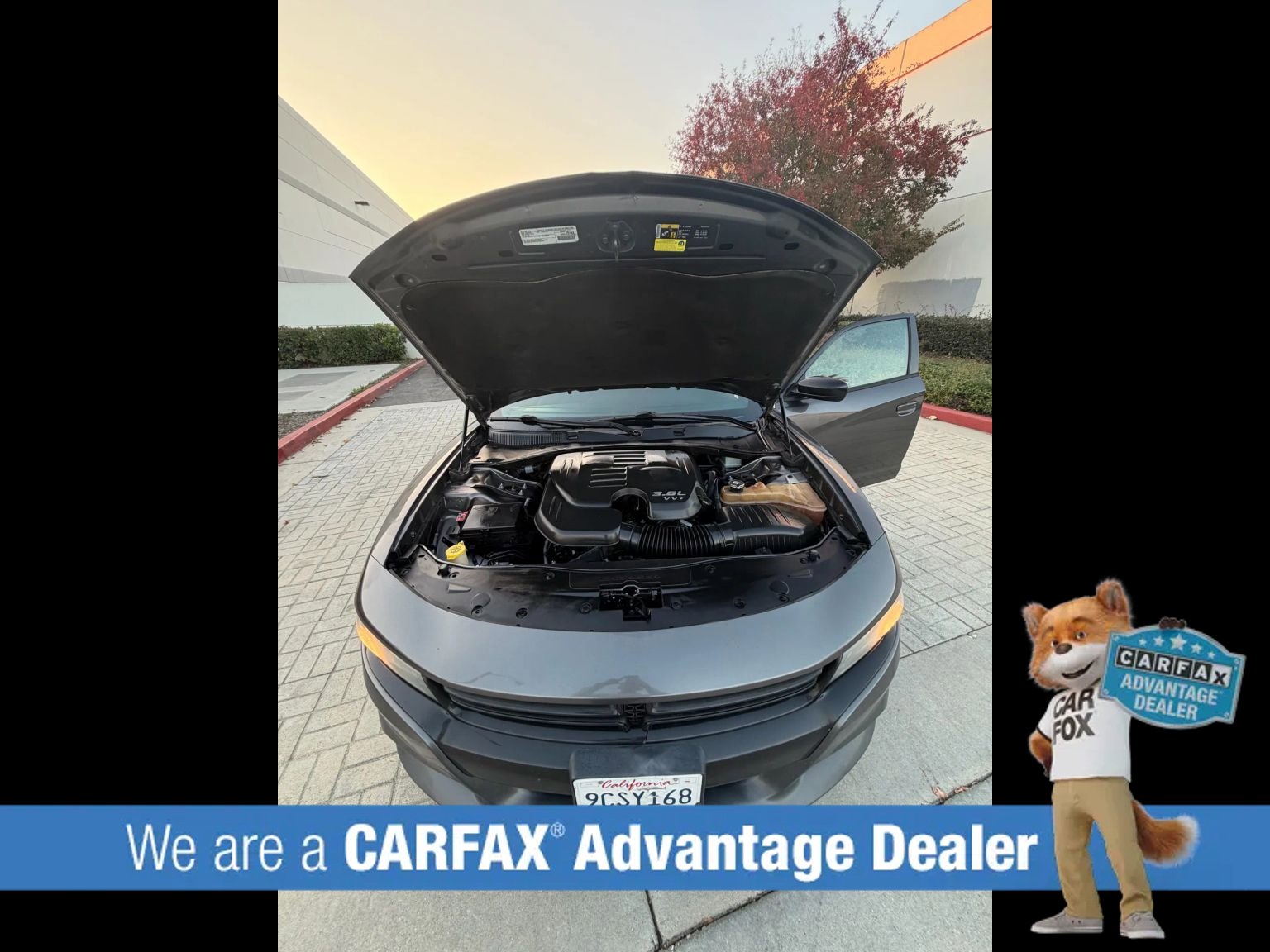 Used 2018 Dodge Charger SXT w/ Blacktop Package image 32