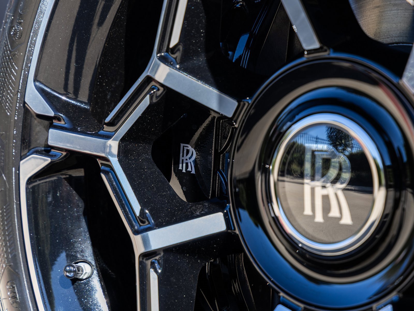 New 2026 Rolls-Royce Ghost Black Badge image 13