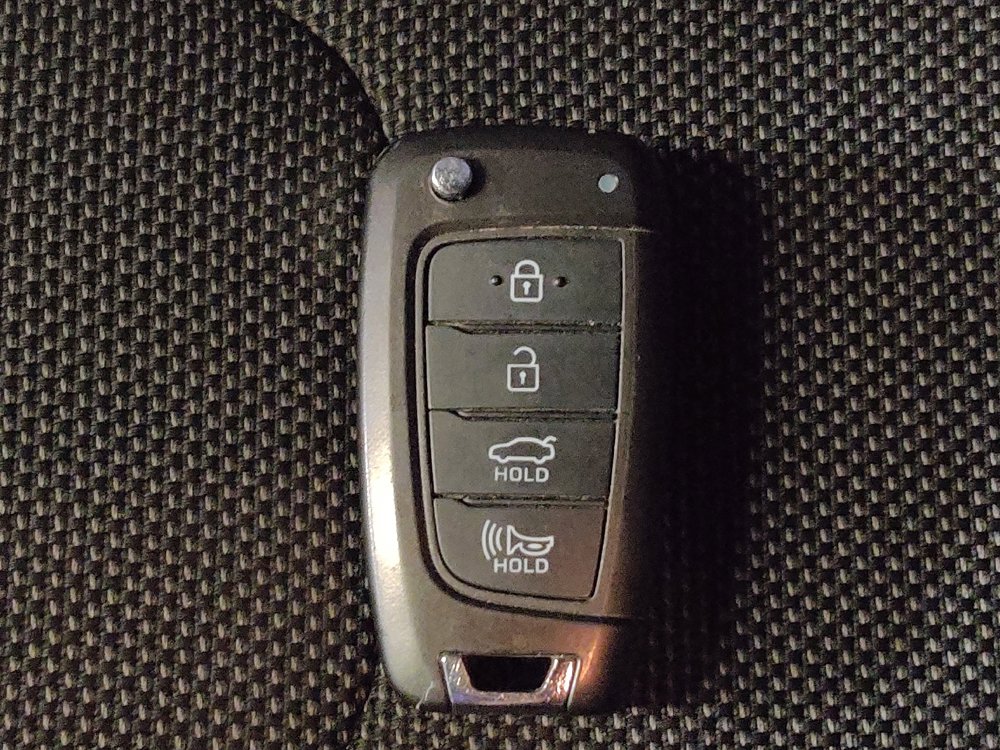 Used 2021 Hyundai Elantra SE FWD image 32