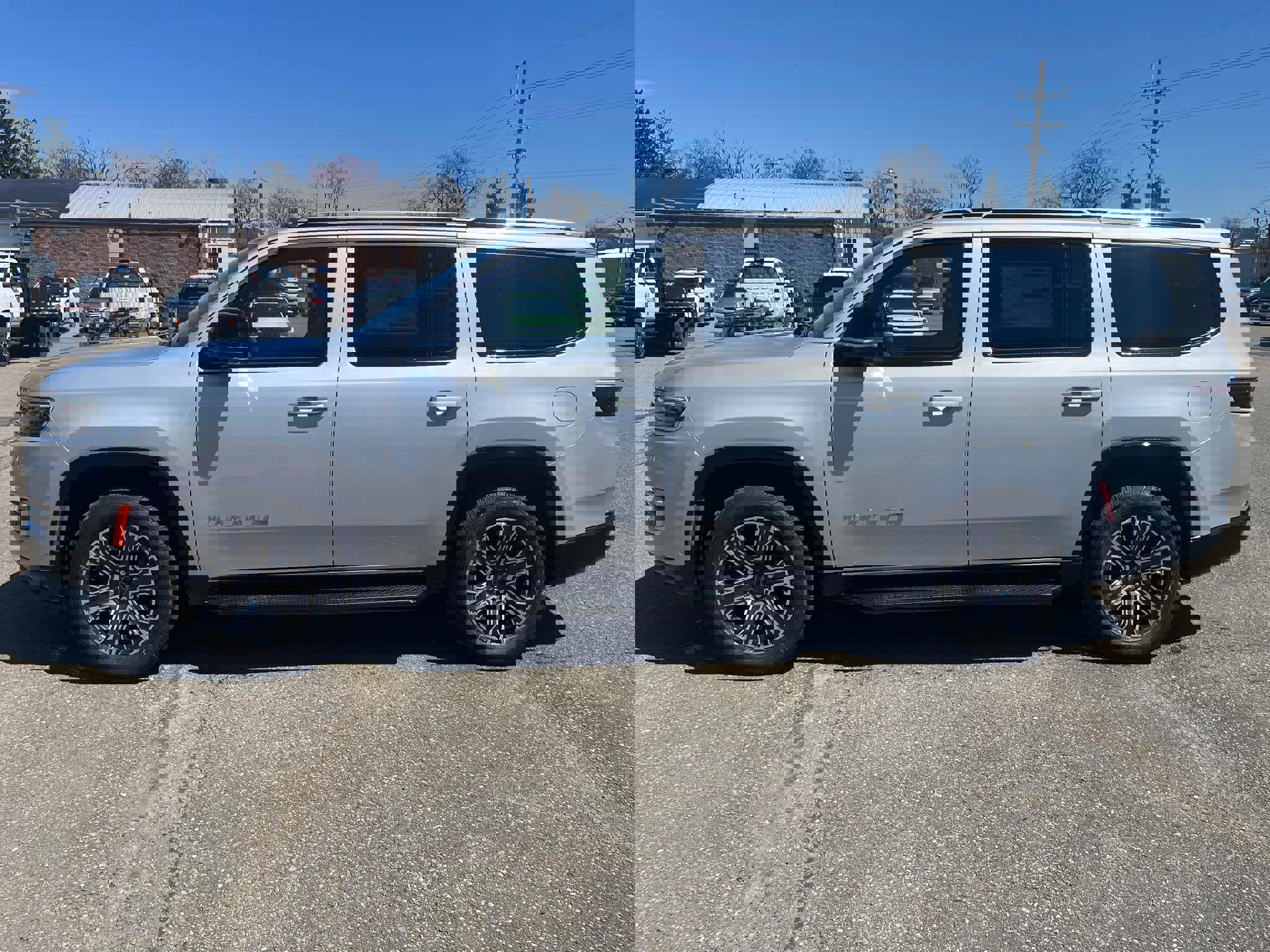 New 2025 Jeep Wagoneer 4WD image 2