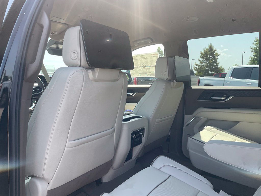 New 2026 GMC Yukon Denali w/ Advanced Technology Package AWD/4WD image 24
