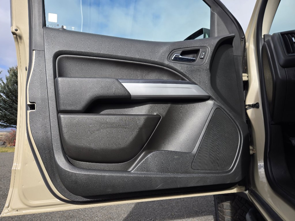 Used 2021 Chevrolet Colorado ZR2 w/ ZR2 Dusk Special Edition image 11