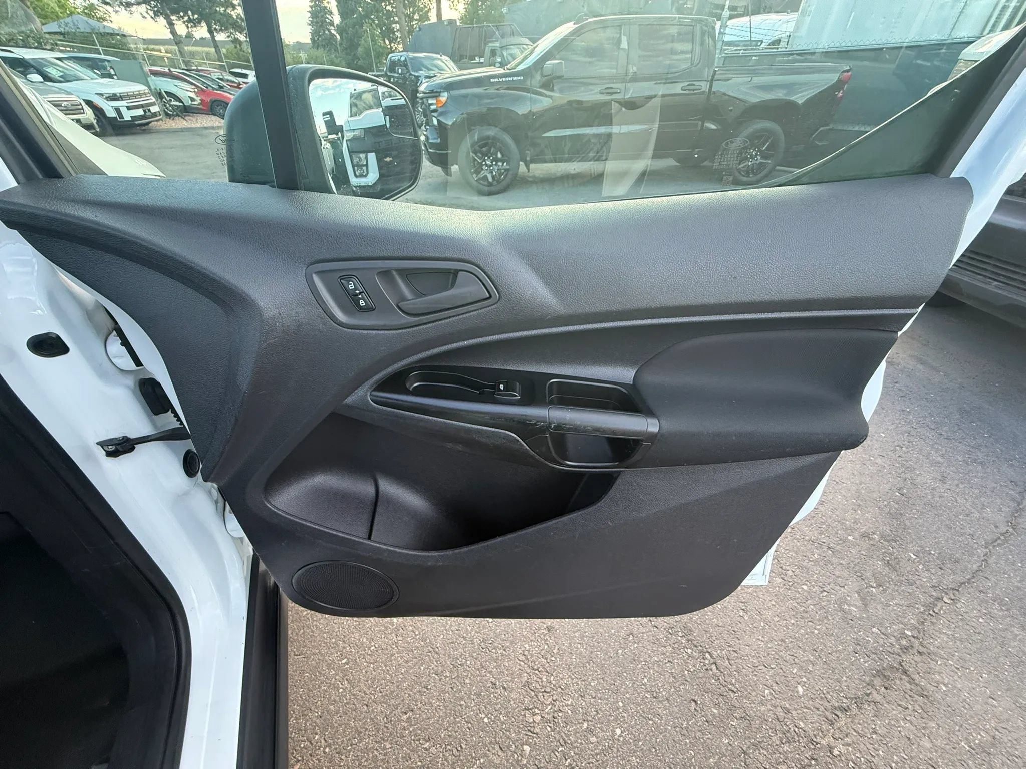 Used 2018 Ford Transit Connect XL FWD image 29