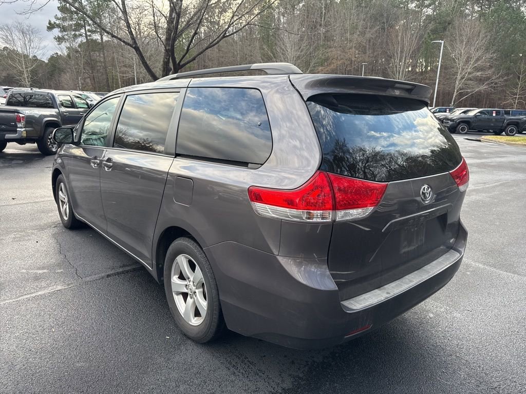 Used 2014 Toyota Sienna LE image 14