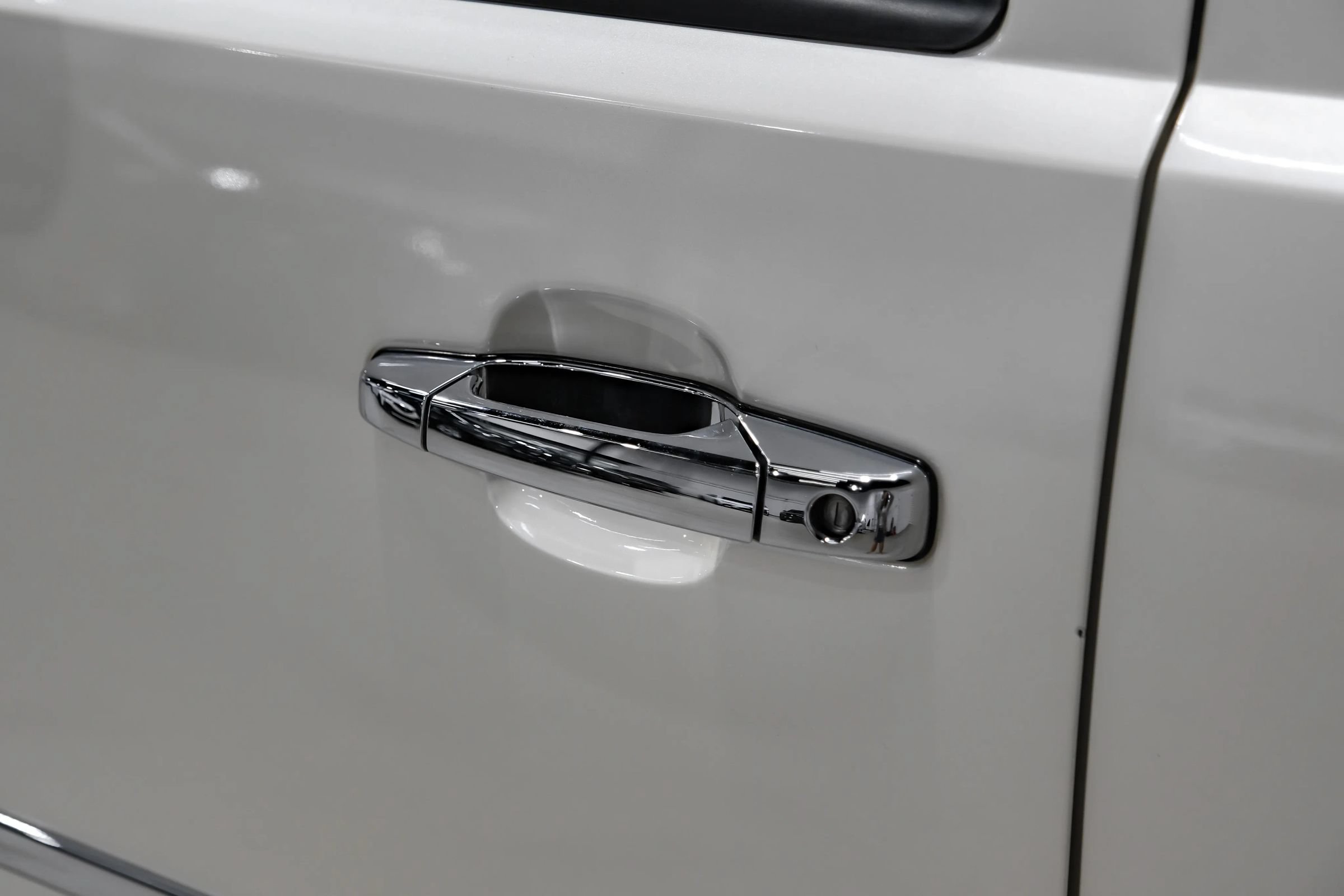 Used 2014 GMC Yukon Denali RWD image 53
