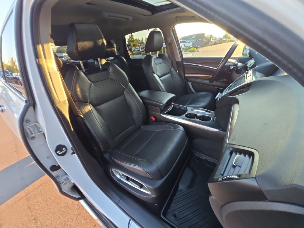 Used 2020 Acura MDX w/ Tech & Entertainment Pkg AWD/4WD image 36