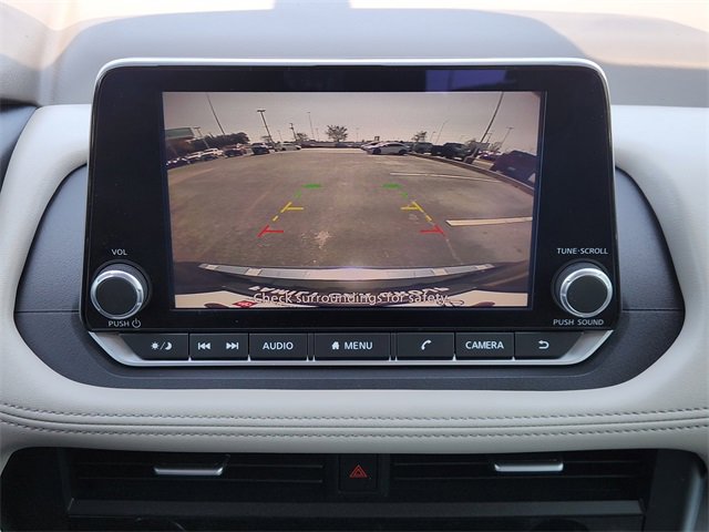 Used 2023 Nissan Rogue SV image 14