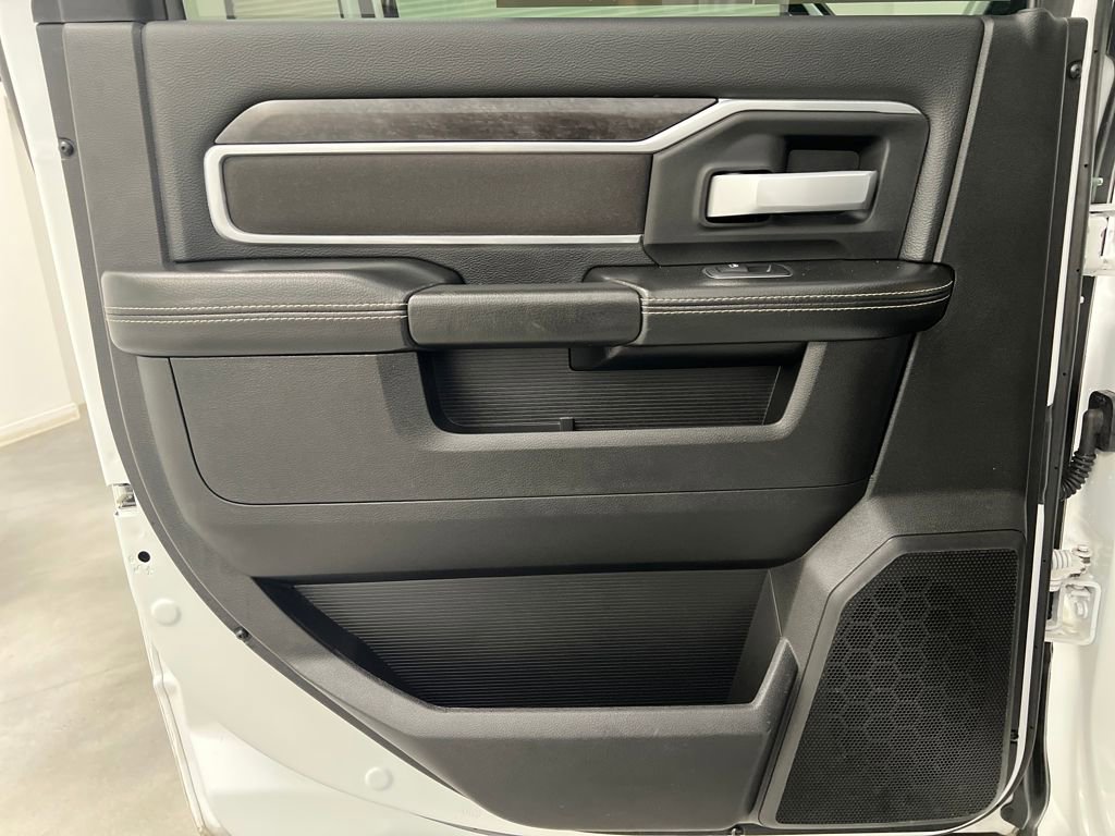 Used 2024 RAM 2500 Big Horn image 15