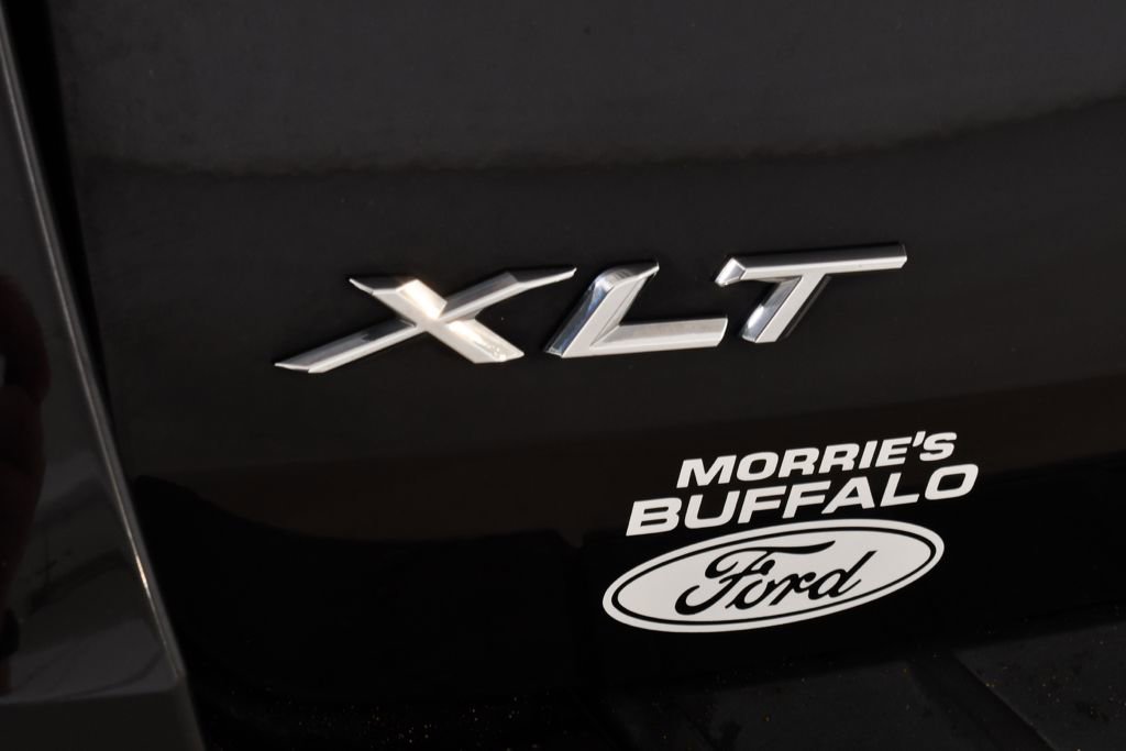 Used 2022 Ford Explorer XLT w/ Equipment Group 202A AWD/4WD image 23