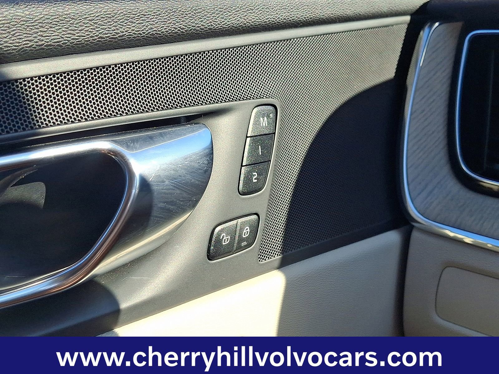 Certified 2023 Volvo XC60 B5 Plus w/ Climate Package image 20