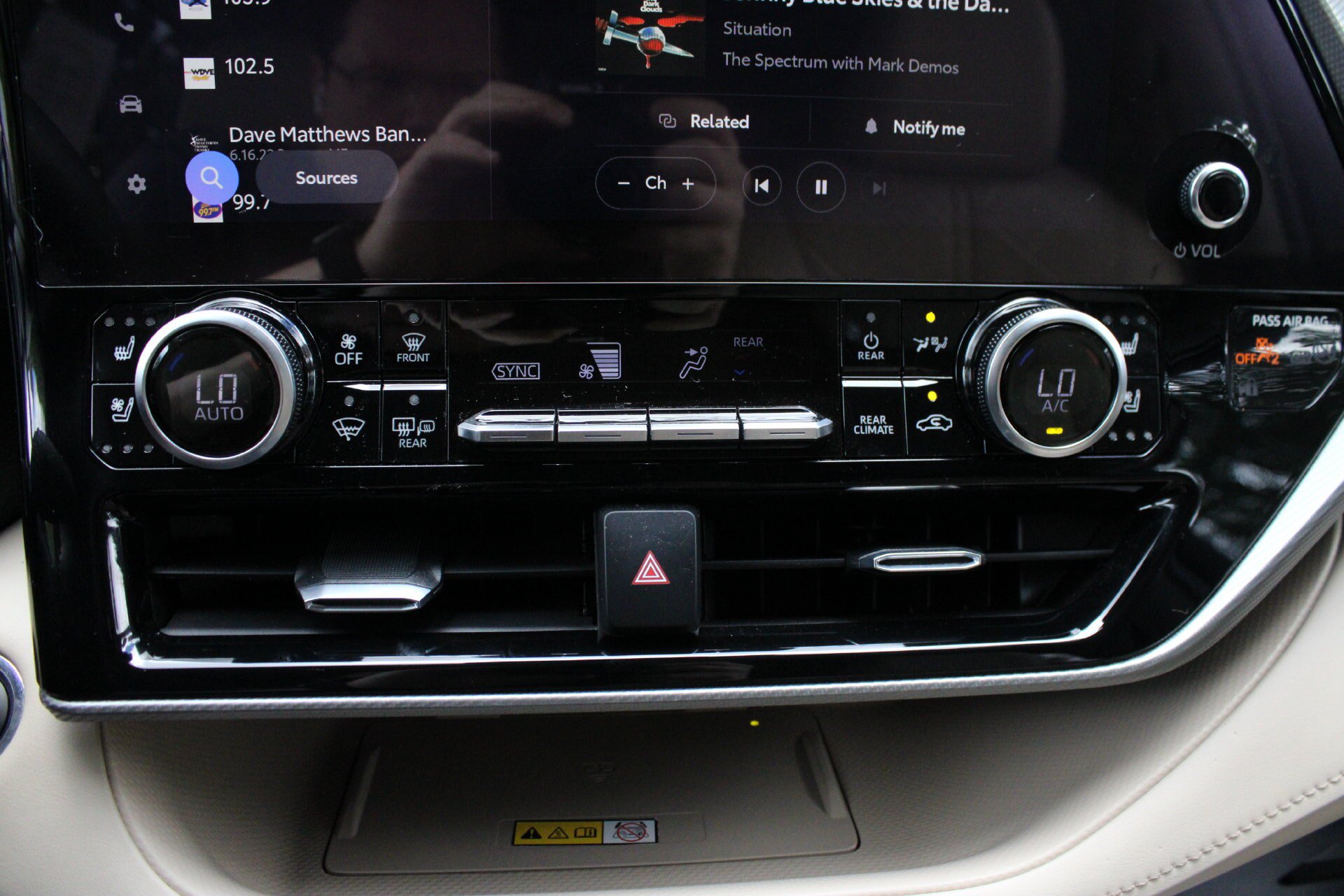 Used 2023 Toyota Highlander Platinum AWD/4WD image 43