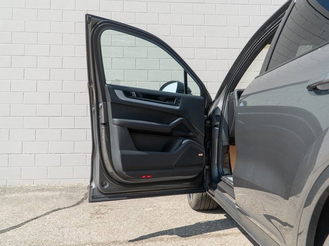 New 2026 Porsche Cayenne E-Hybrid image 15