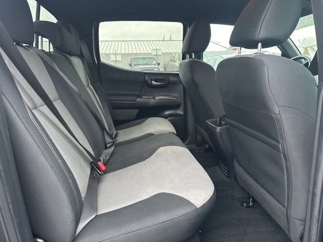 Used 2022 Toyota Tacoma TRD Off-Road w/ Technology Package image 13