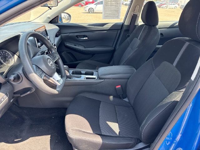 Used 2025 Nissan Sentra SV FWD image 9