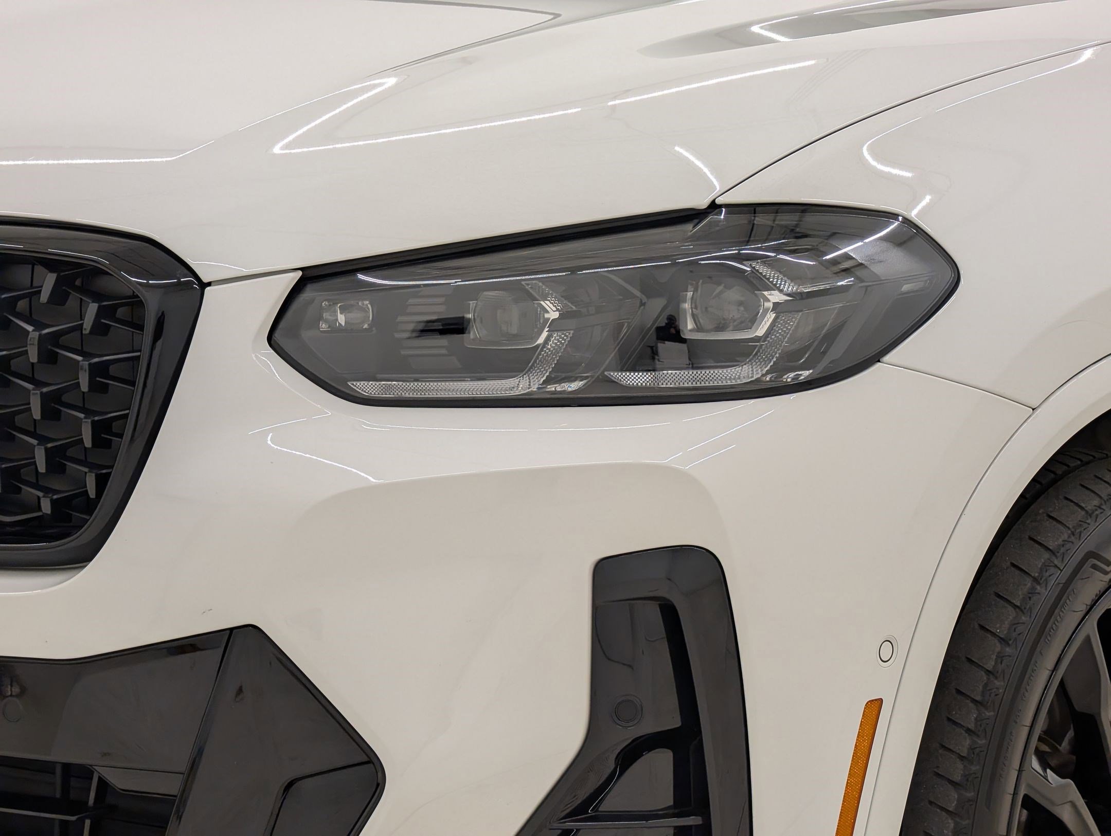 Certified 2025 BMW X4 xDrive30i w/ Premium Package image 11