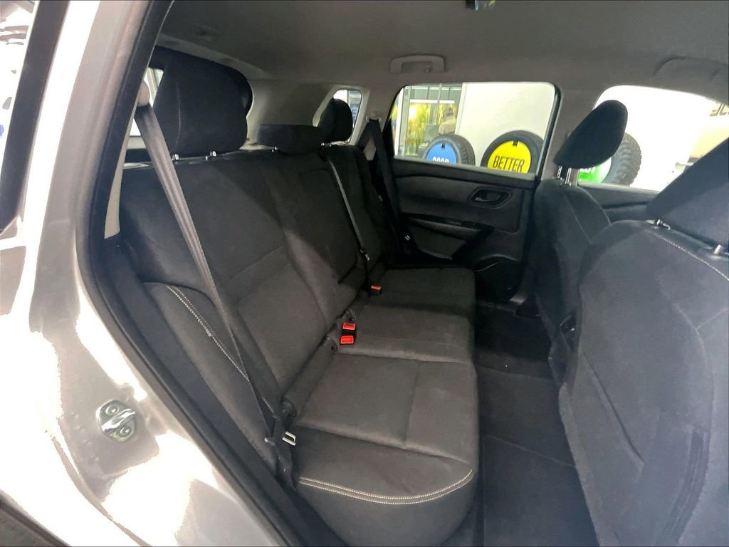 Used 2024 Nissan Rogue S image 16