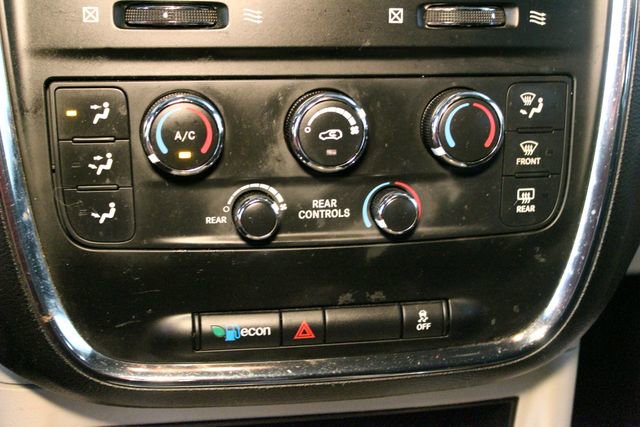 Used 2019 Dodge Grand Caravan SXT FWD image 26