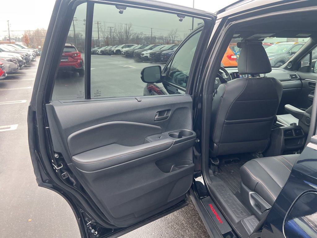 Used 2023 Honda Passport TrailSport image 29