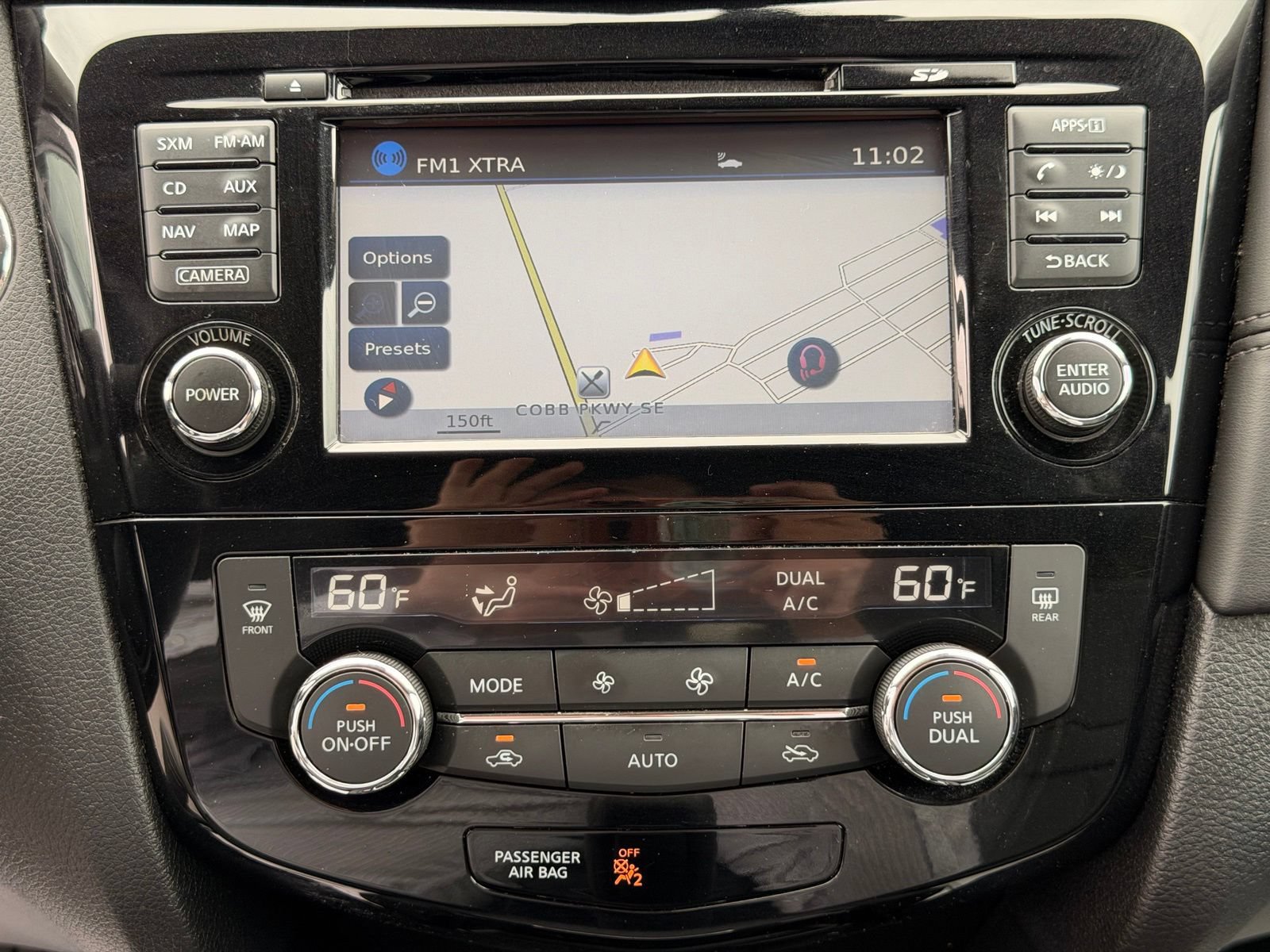 Used 2017 Nissan Rogue SL AWD/4WD image 23