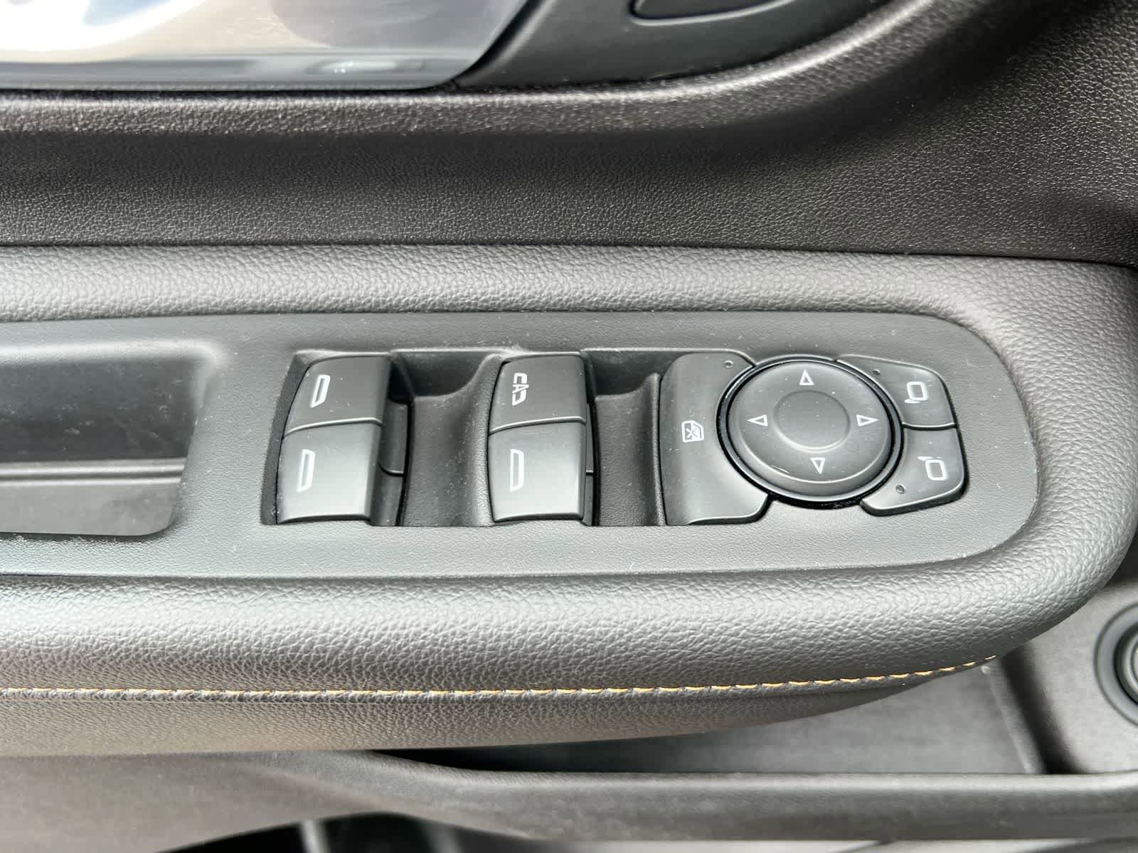 Used 2018 GMC Terrain SLT w/ Preferred Package image 17