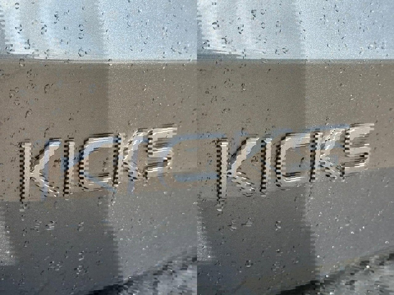 New 2025 Nissan Kicks SV image 7