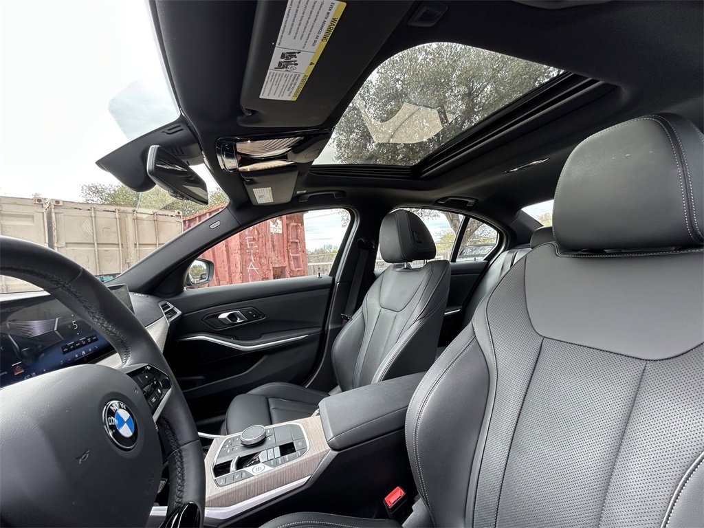 Used 2025 BMW 330i Sedan image 12