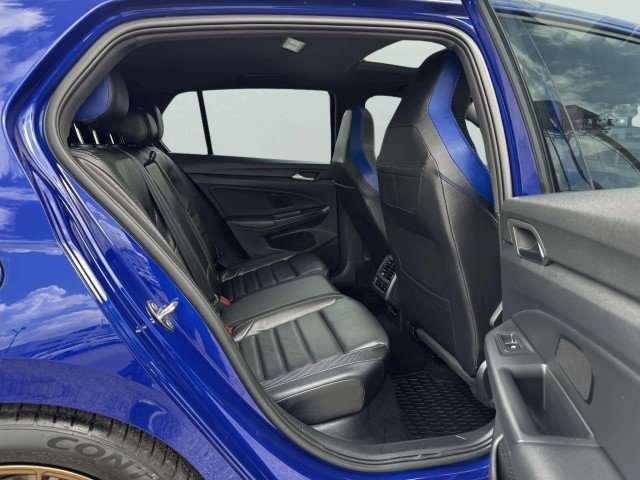 Used 2022 Volkswagen Golf R image 47