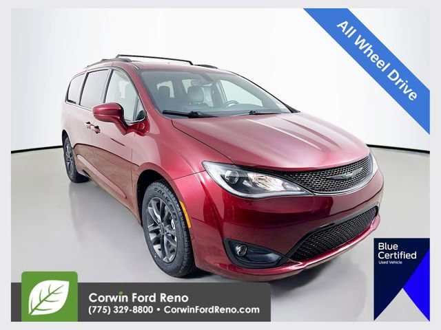 Used 2020 Chrysler Pacifica Touring-L image 1