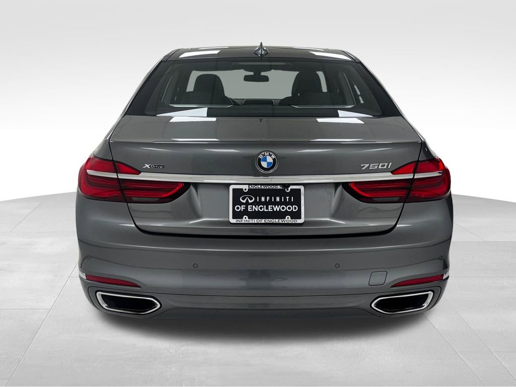 Used 2019 BMW 750i xDrive w/ Executive Package image 6