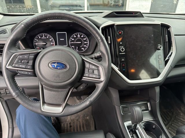 Used 2023 Subaru Ascent Limited AWD/4WD image 10