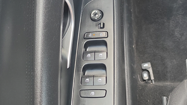 Used 2024 Hyundai Elantra SEL FWD image 14