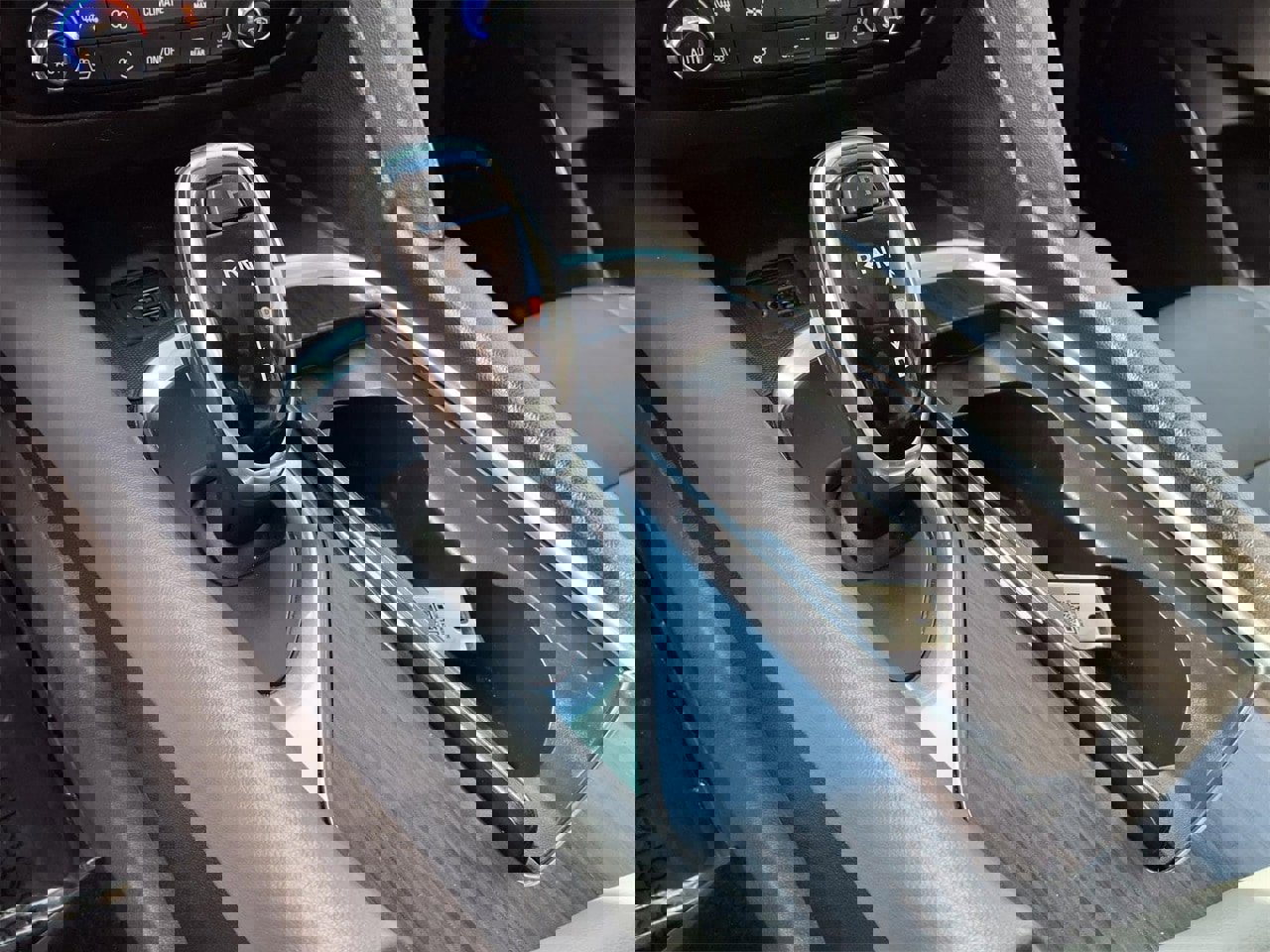 Used 2020 Buick Enclave Premium w/ Sun and Sites Package image 25