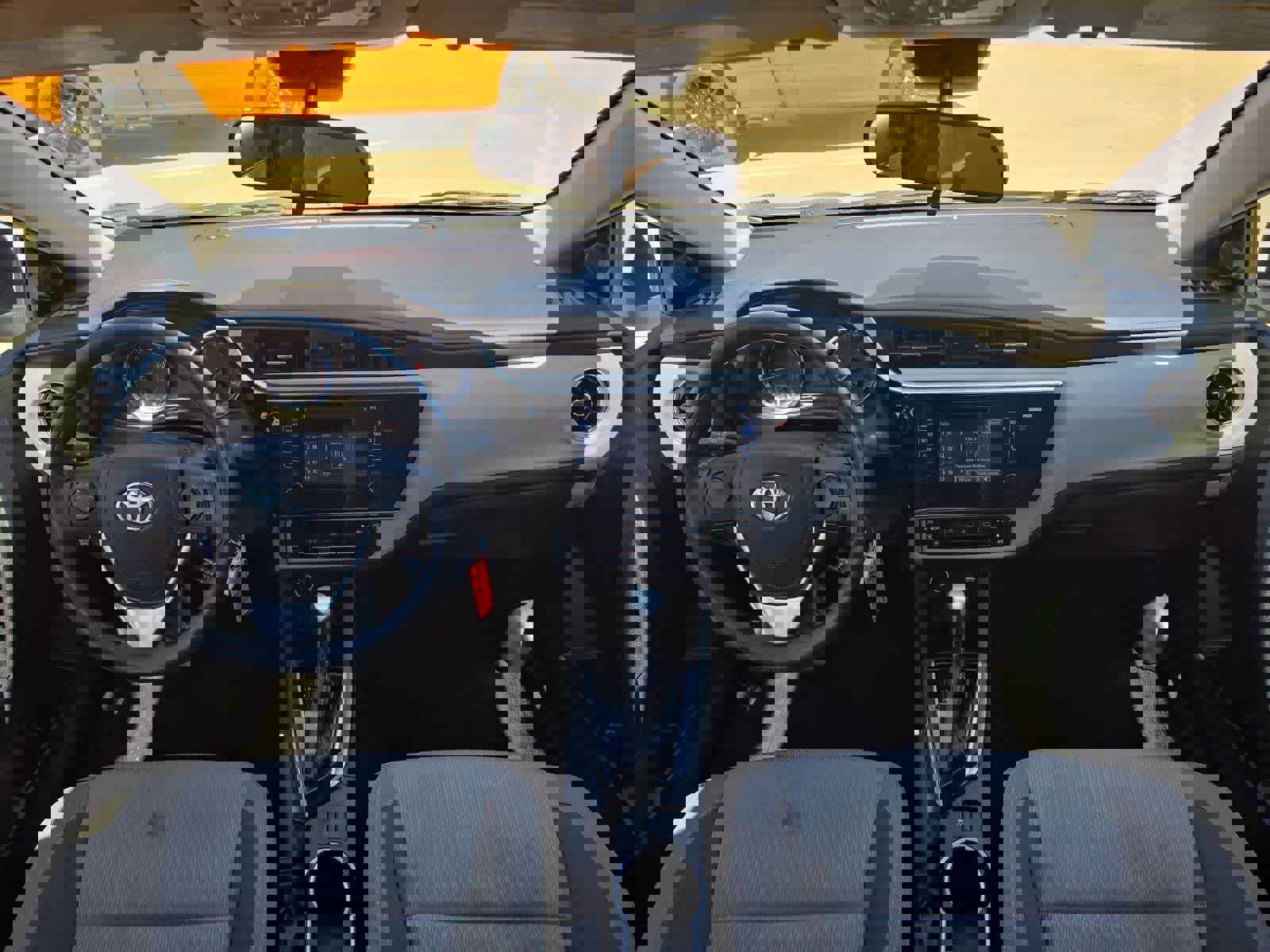 Used 2017 Toyota Corolla LE image 13