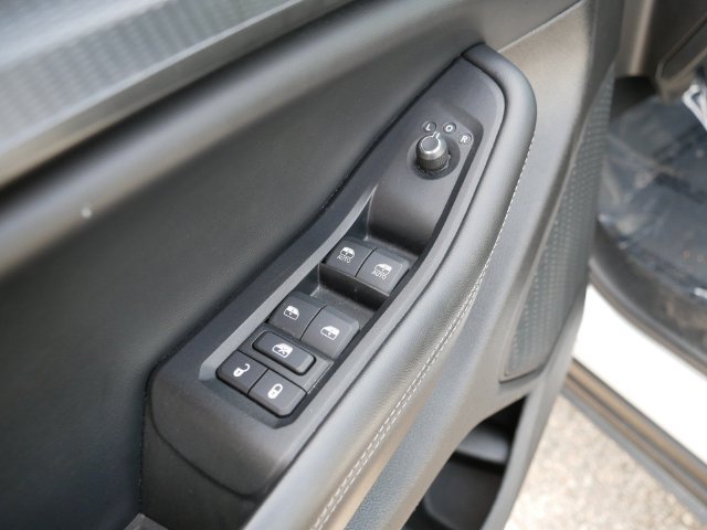Used 2024 Jeep Grand Cherokee Altitude AWD/4WD image 16