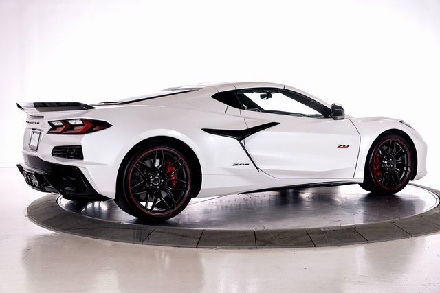 Used 2023 Chevrolet Corvette Z06 image 9