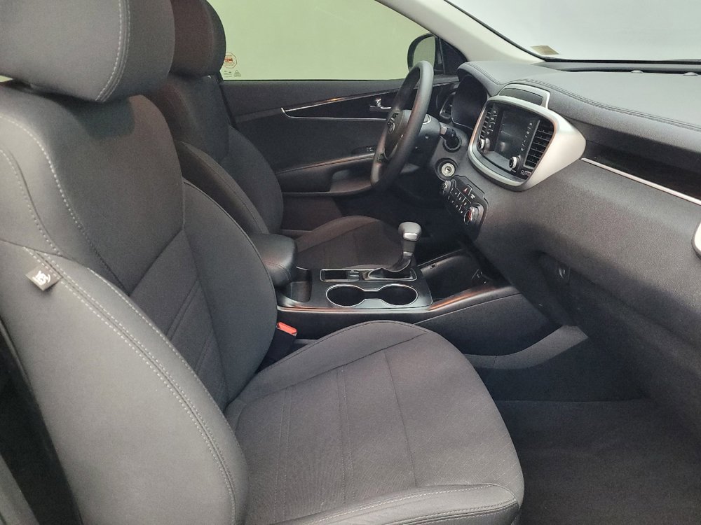 Used 2020 Kia Sorento LX FWD image 21