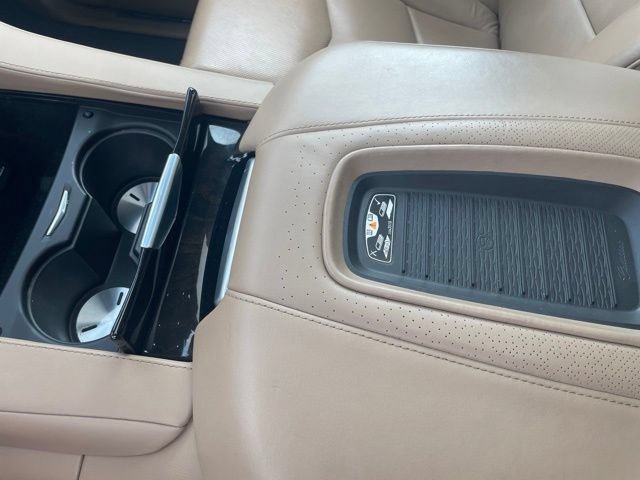 Used 2020 Cadillac Escalade Platinum RWD image 24