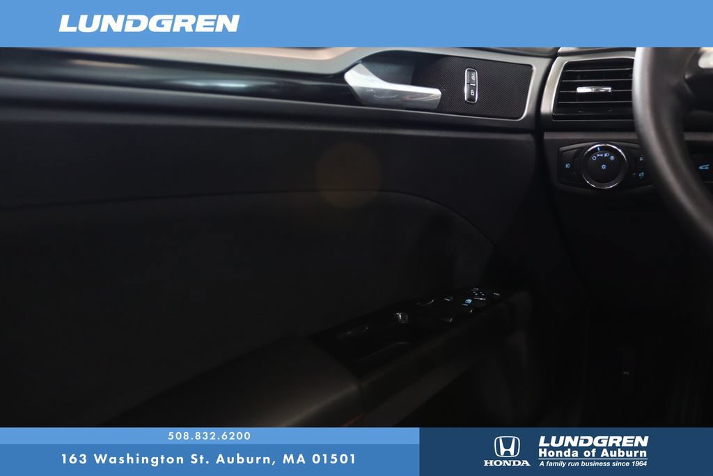 Used 2014 Ford Fusion SE w/ Equipment Group 201A FWD image 25