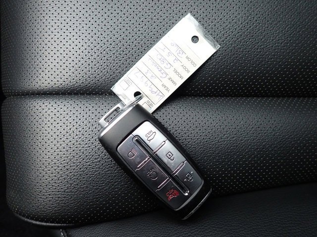 Used 2023 Genesis G80 2.5T image 30