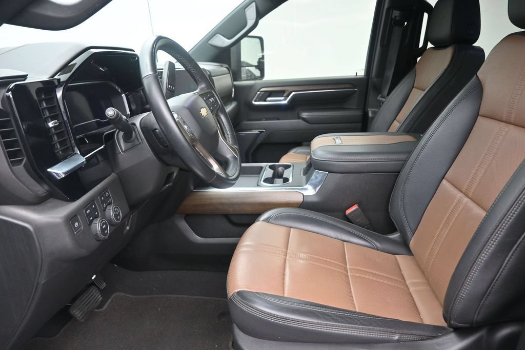 Used 2024 Chevrolet Silverado 2500 High Country AWD/4WD image 12