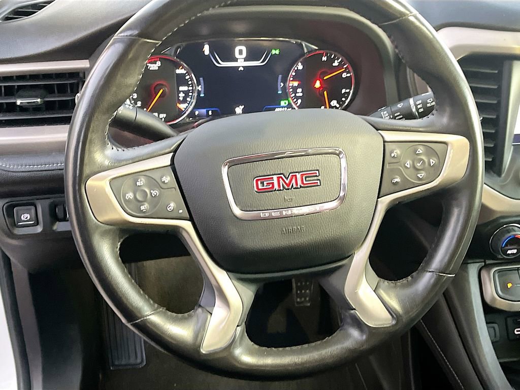 Used 2022 GMC Acadia Denali w/ Denali Technology Package image 11