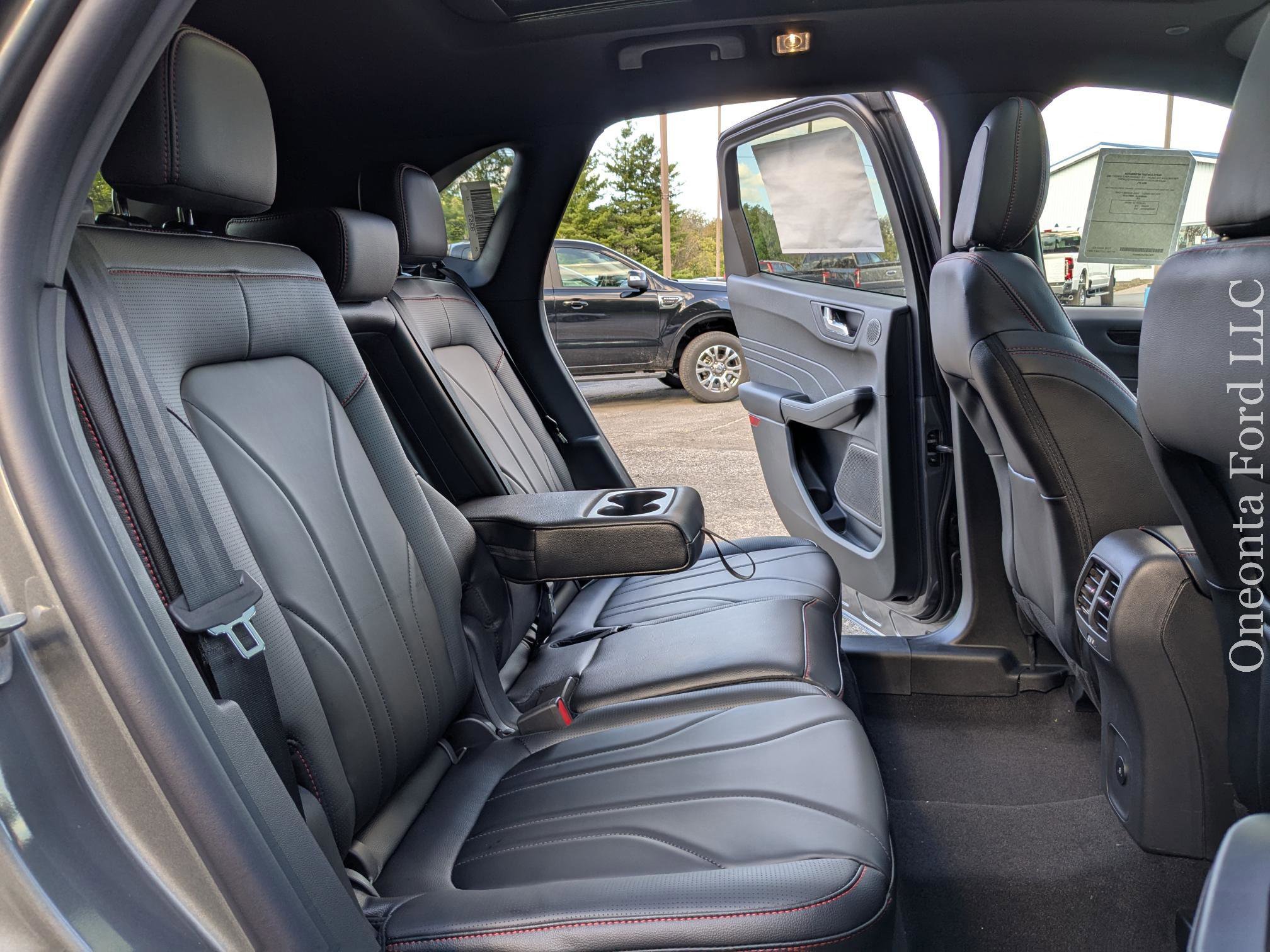 New 2025 Ford Escape ST-Line Elite image 13