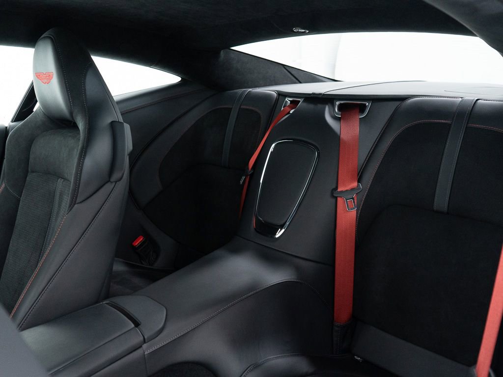 Used 2025 Aston Martin DB12 Coupe image 20